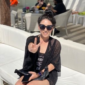 Meet your Posher, Jeanie